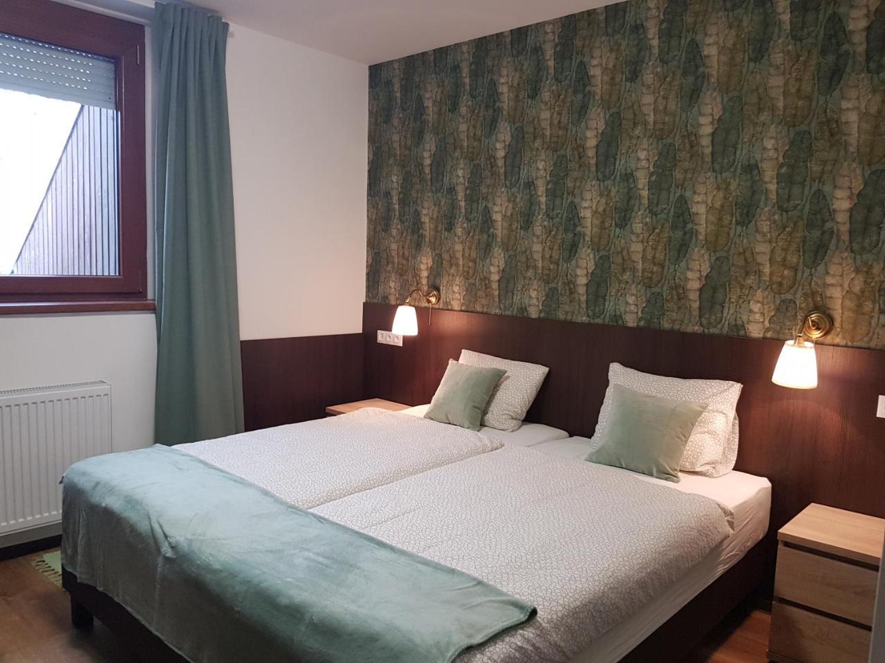 Bajor Panzio Bed and Breakfast Kecskemét Eksteriør billede