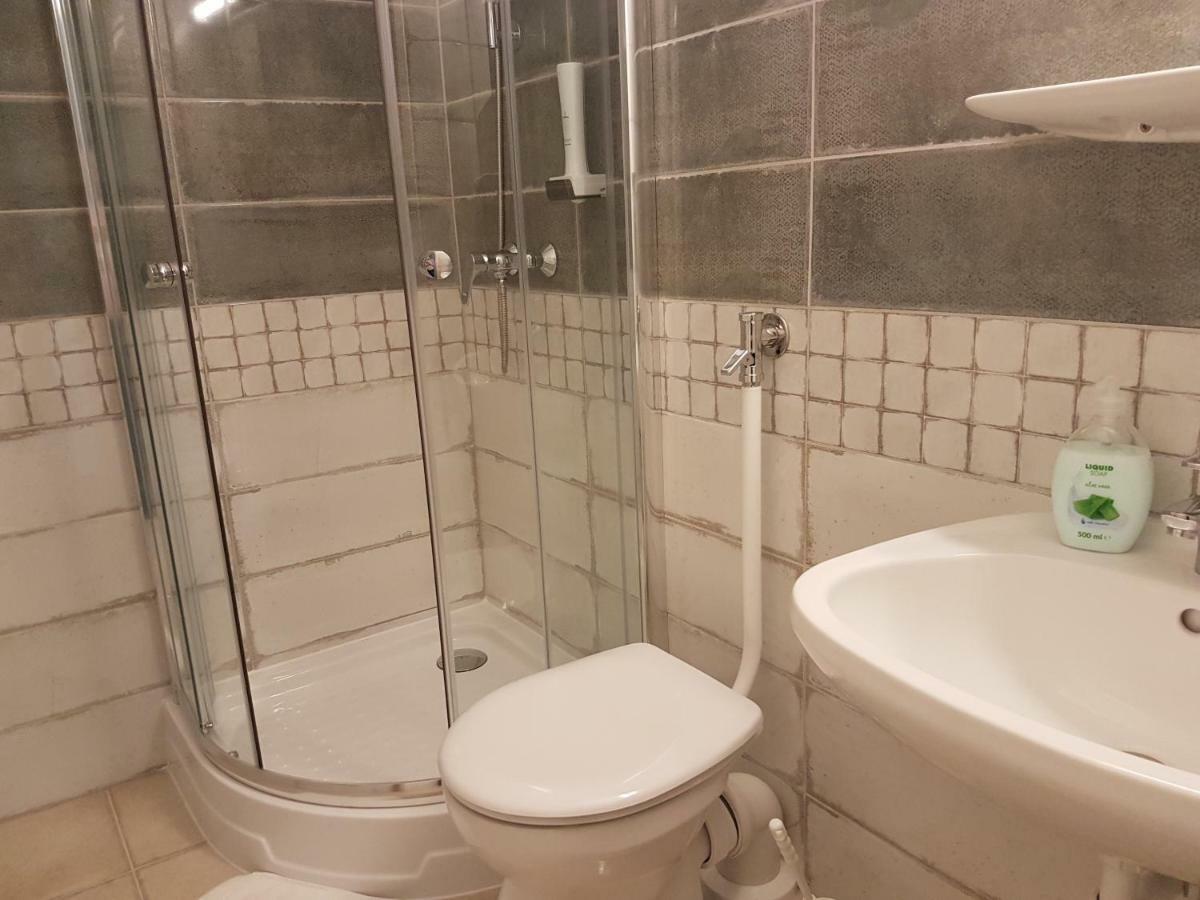 Bajor Panzio Bed and Breakfast Kecskemét Eksteriør billede